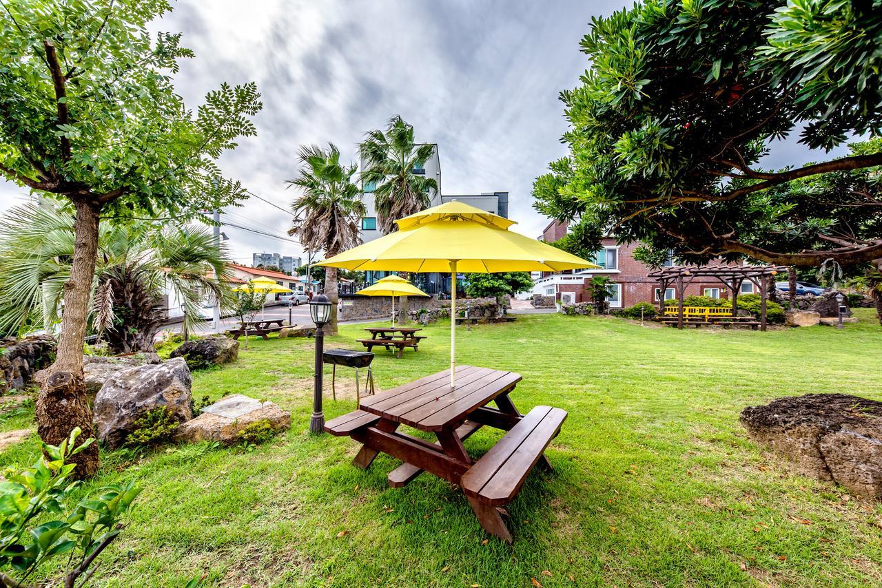סאוגוויפו Jeju Skyhill Pension מראה חיצוני תמונה