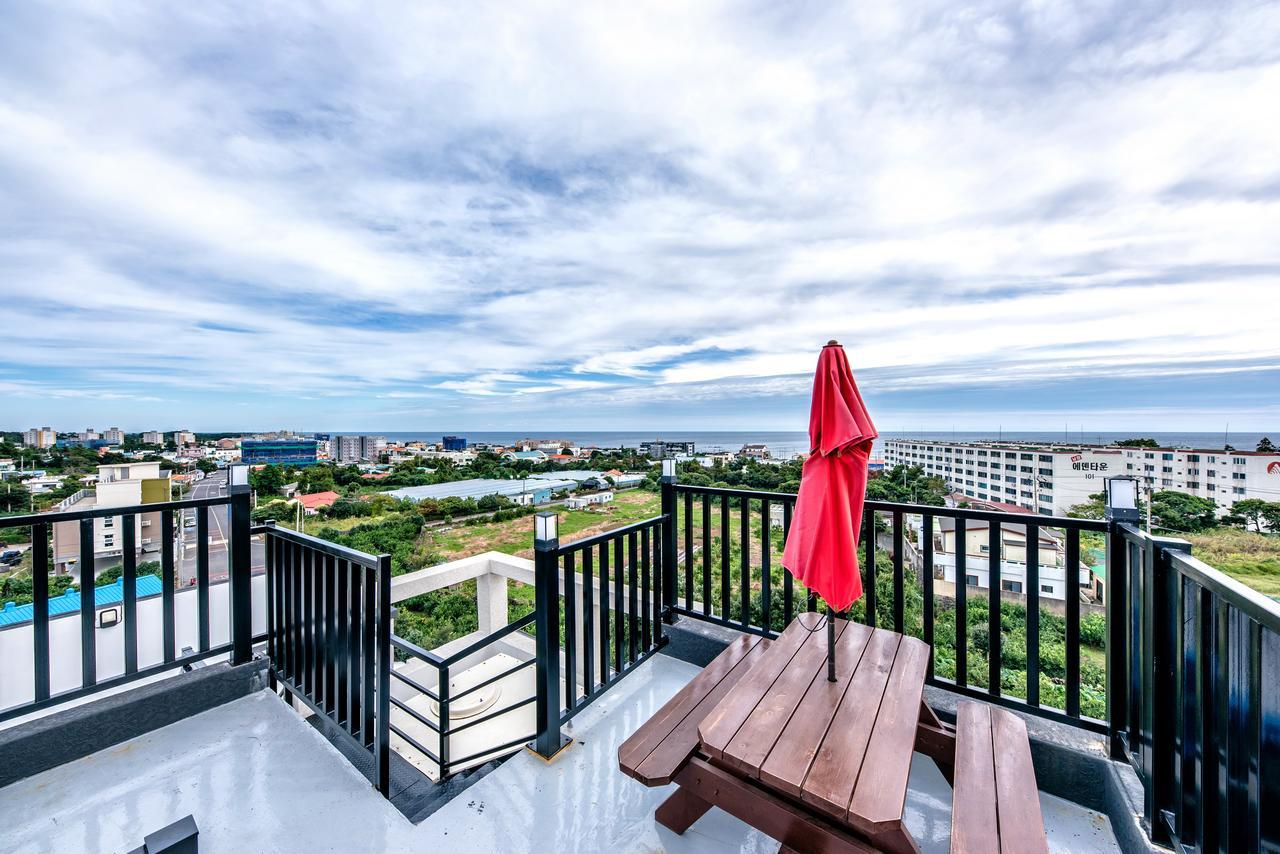 סאוגוויפו Jeju Skyhill Pension מראה חיצוני תמונה